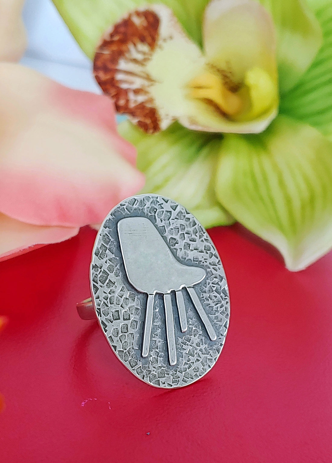 Eames Chairs, Swan Chairs, Tulip Chairs... OH MY!!!