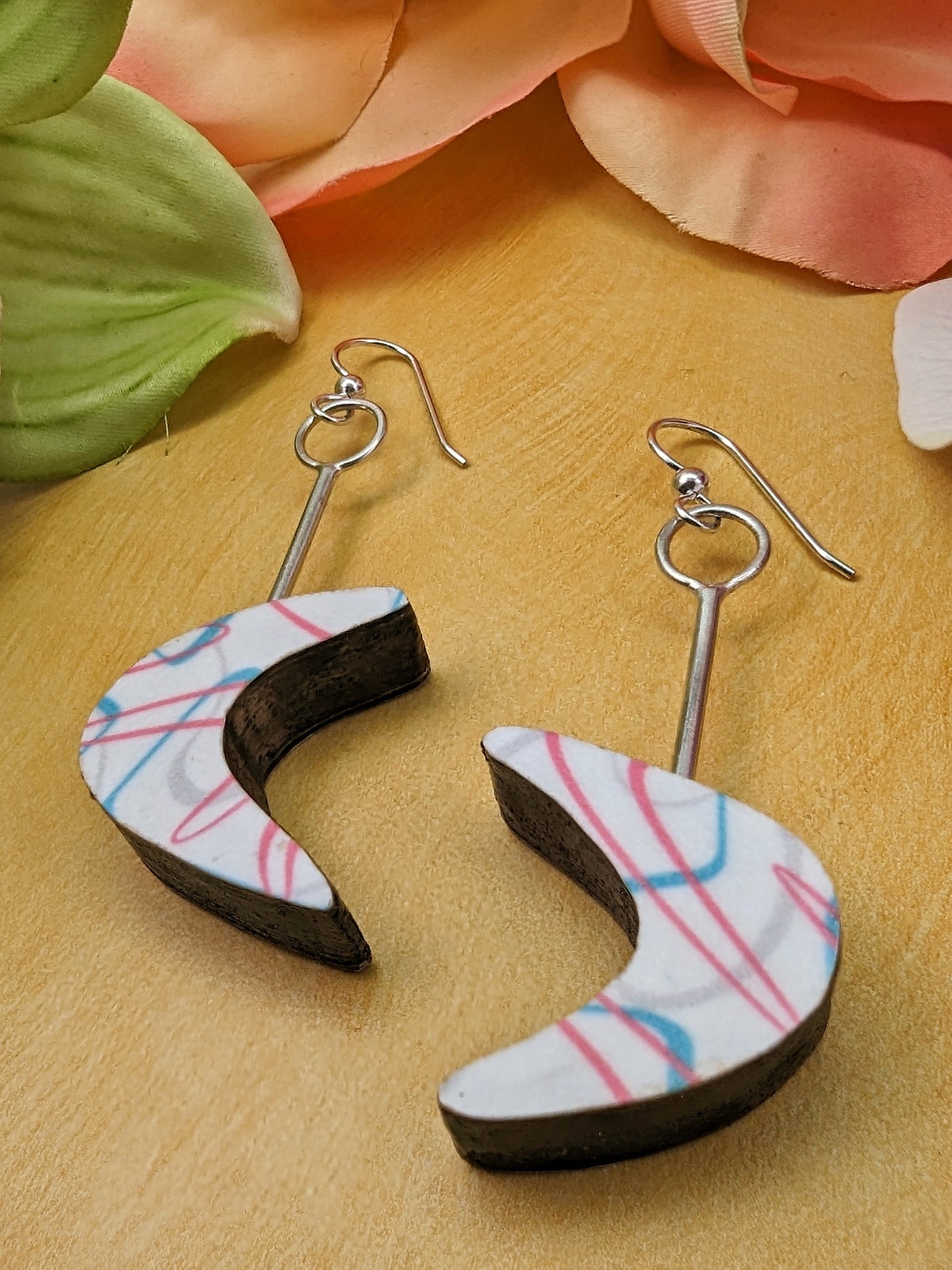 Boomerang Laminate Earrings - Pink/White/Turquoise
