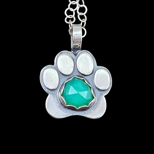 Paw necklace in sterling silver with rose cut chrysoprase