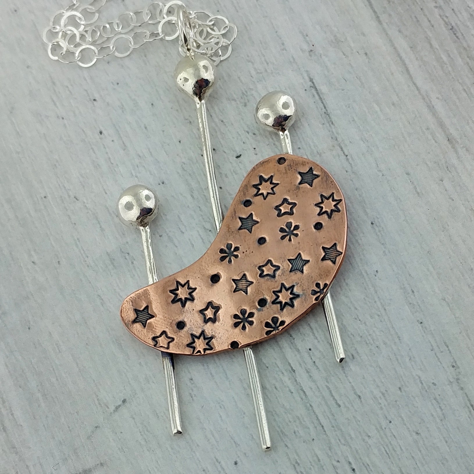 Retro kidney shaped necklace in copper and silver