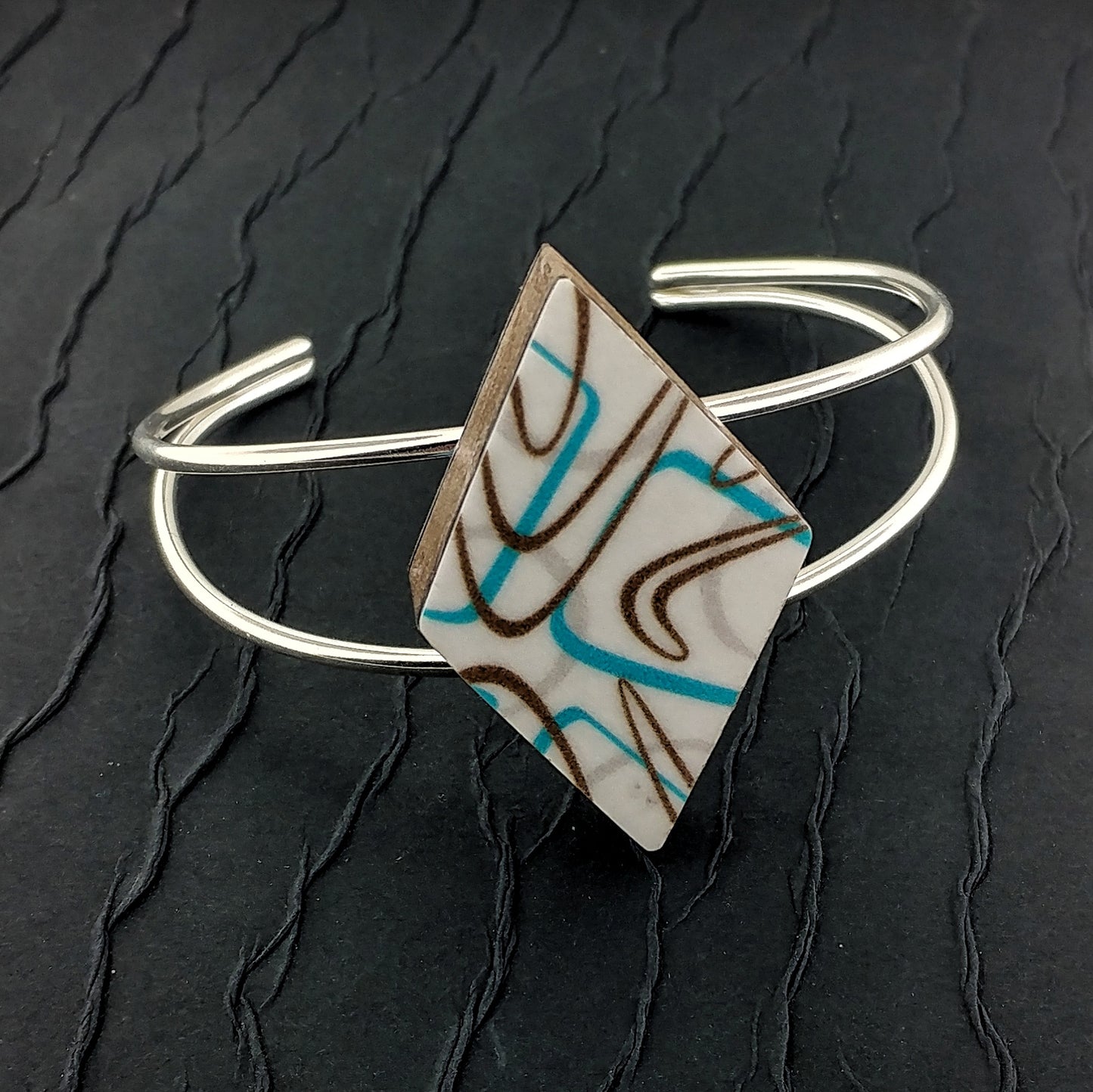 Diamond Shaped Boomerang Laminate Bracelet