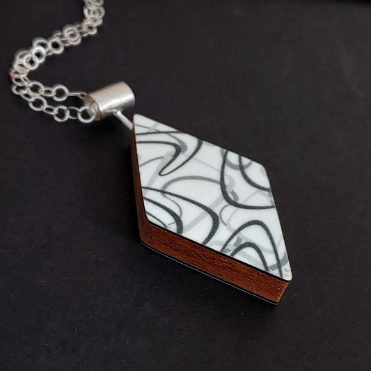 Diamond Shaped Laminate Necklace - Black/White