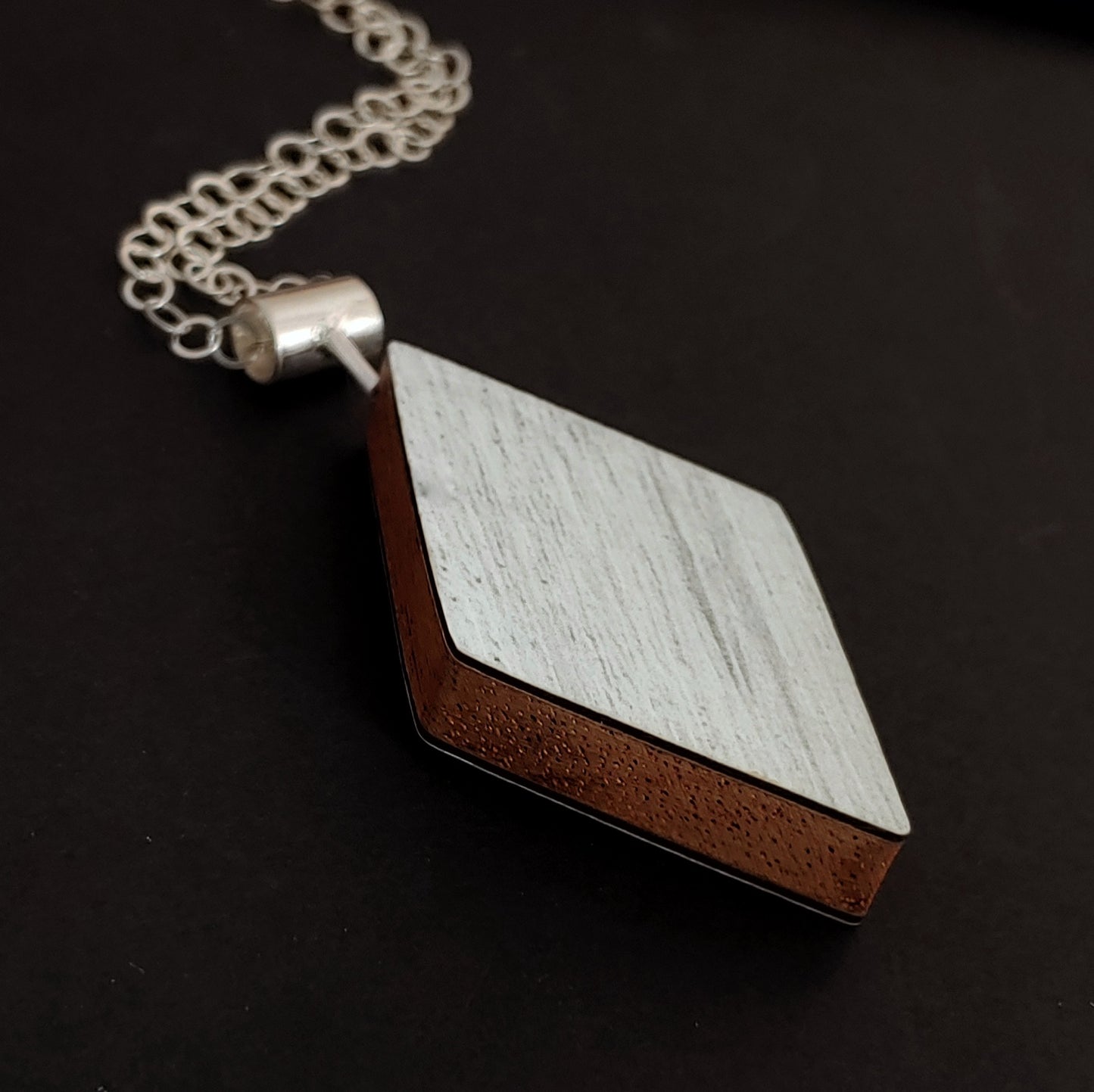 Diamond Shaped Laminate Necklace - Black/White