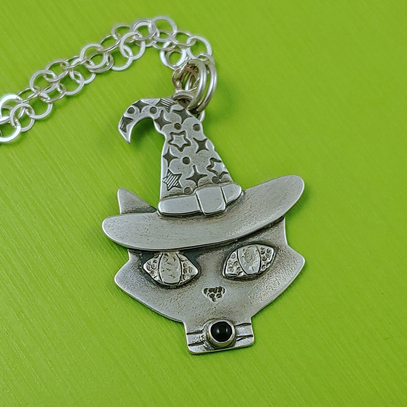 Sterling silver mid century modern cat hat with wizard hat.