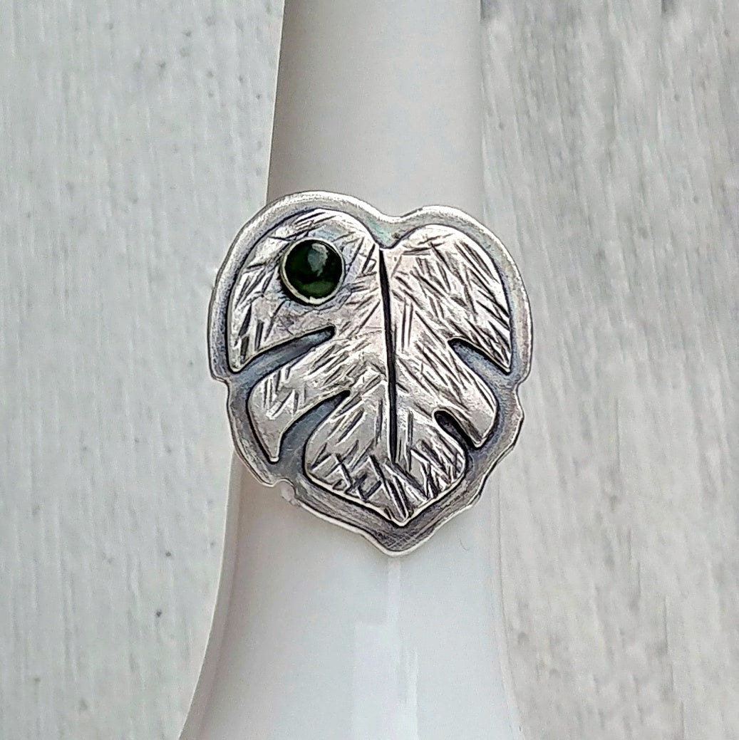 Monstera deliciosa in sterling silver