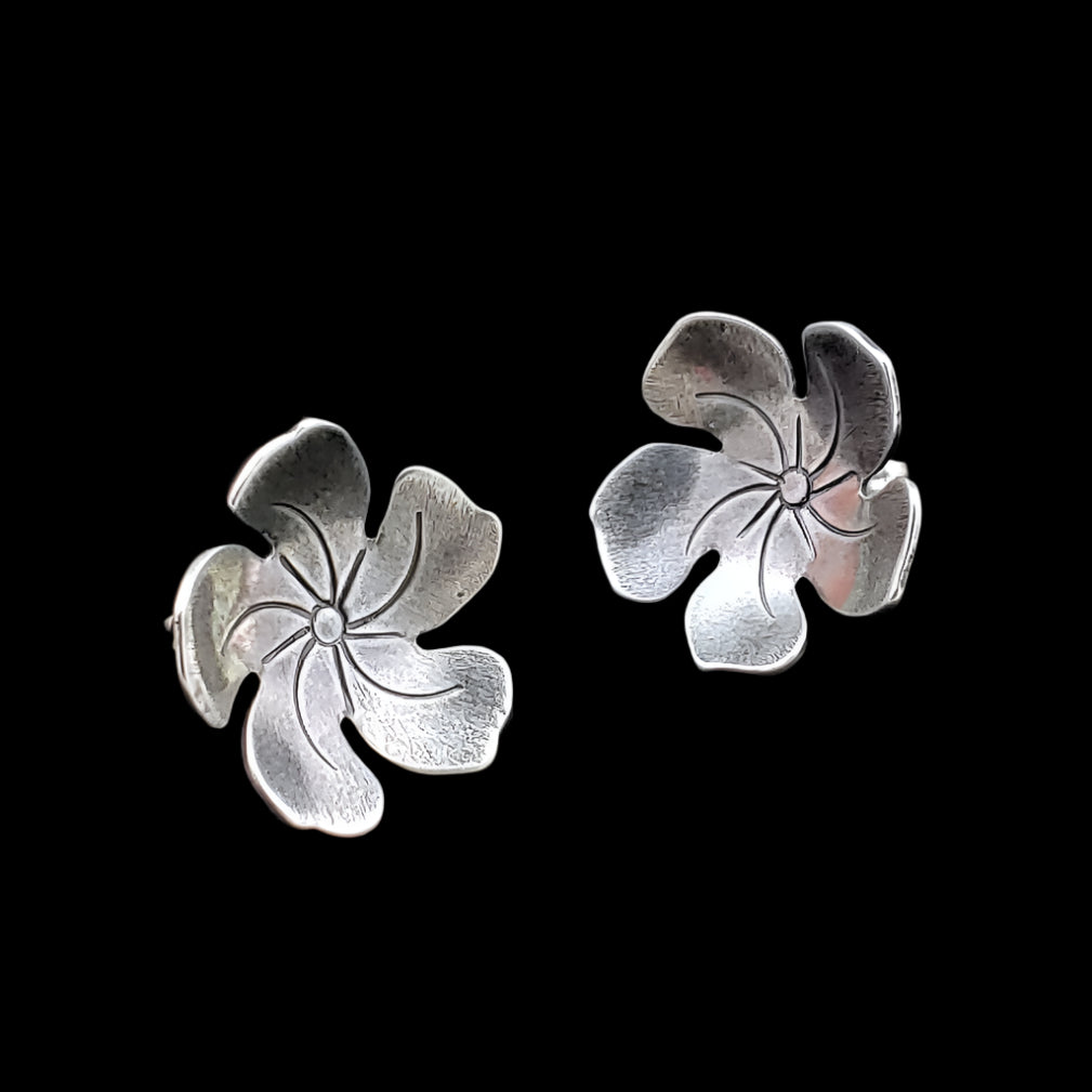 sterling silver flower stud earrings