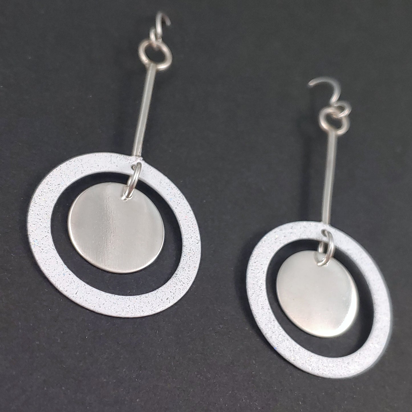 The Double Round Earrings - White and Silver