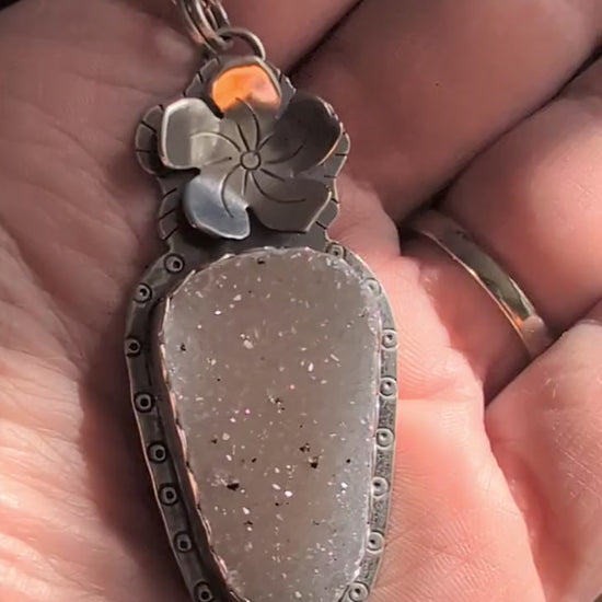 White druzy and flower necklace video
