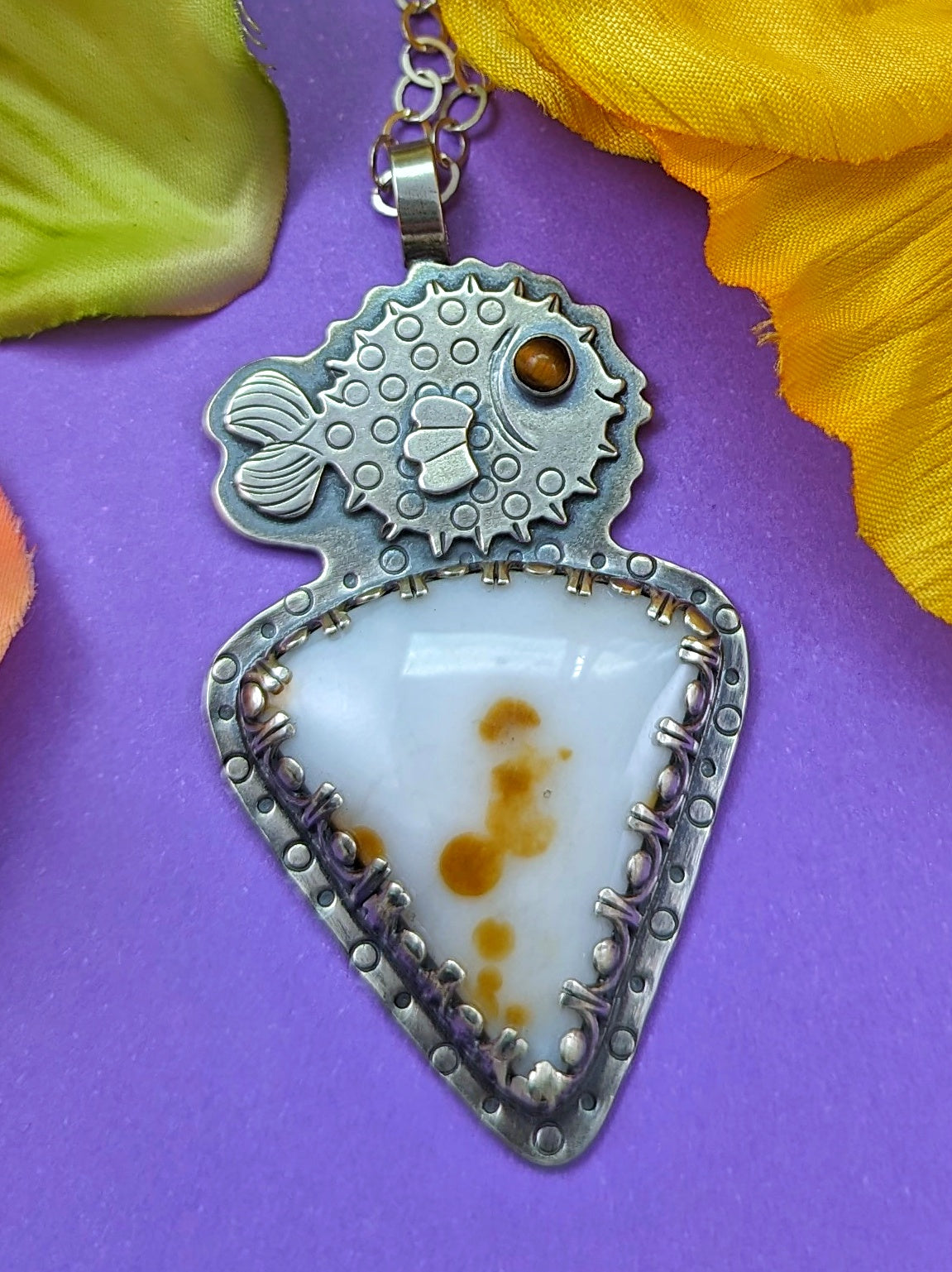 Blowfish necklace with polka dot agate