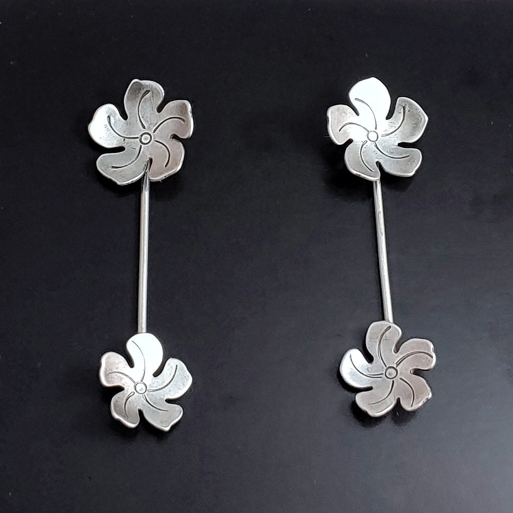 Tiki jewelry sterling silver flower earrings