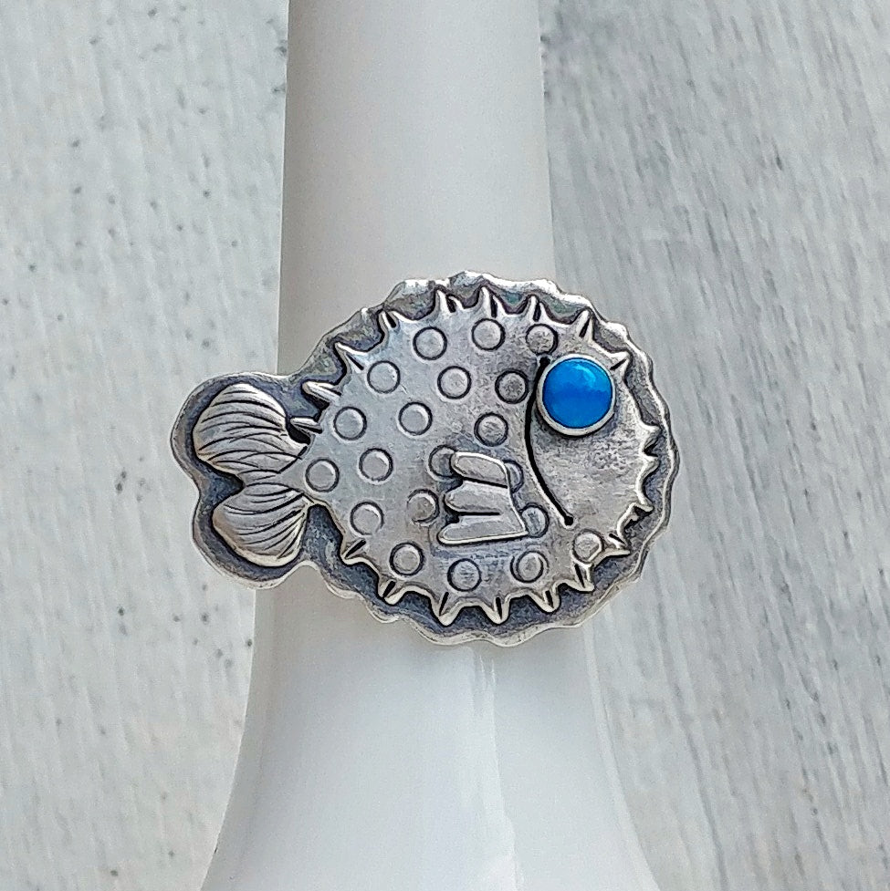 Puffer fish ring with blue howlite eye