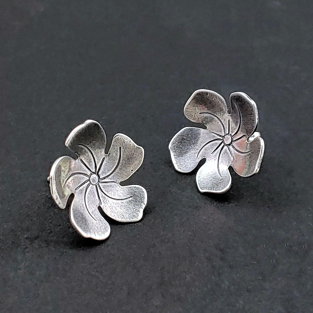 sterling silver flower stud earrings